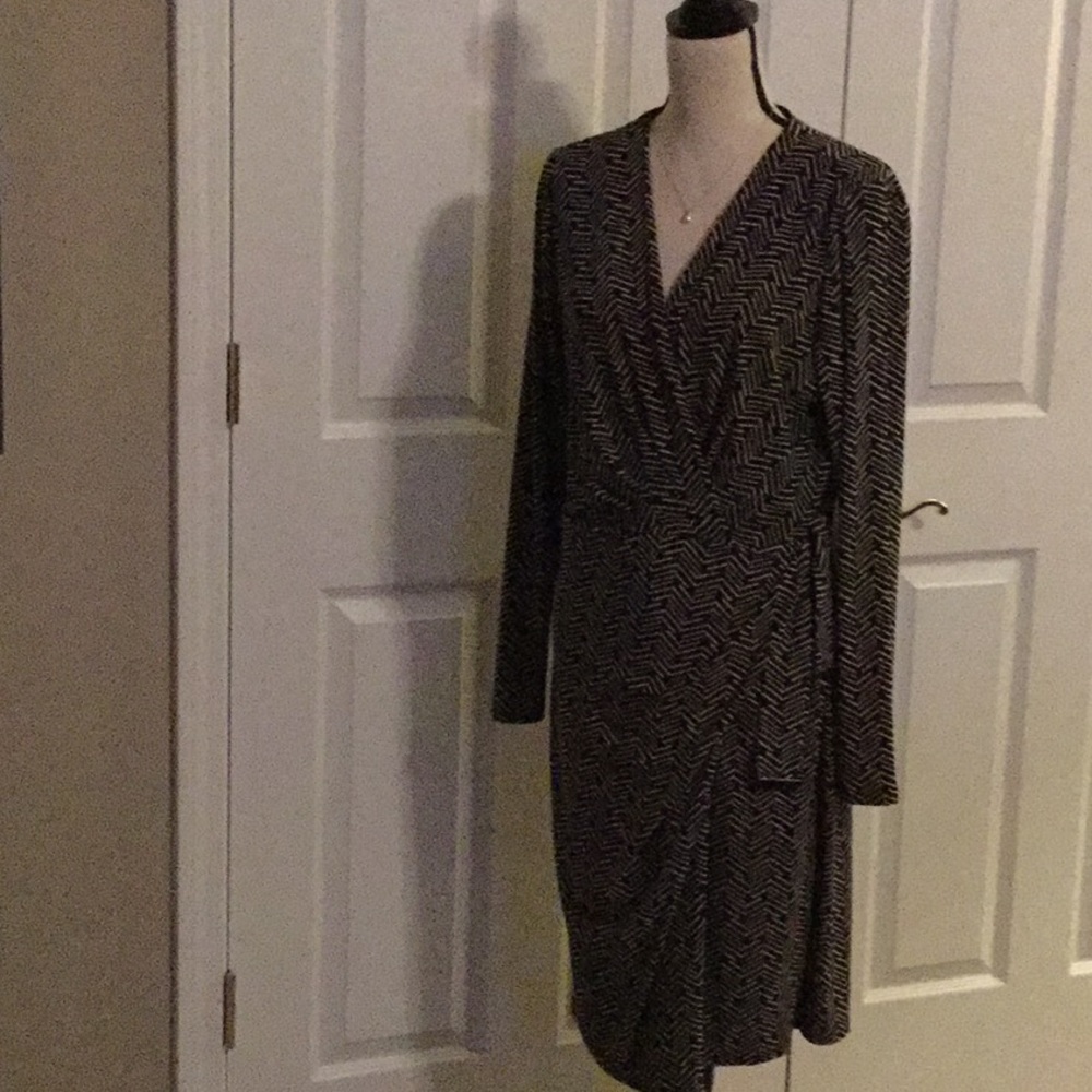Wrap style dress